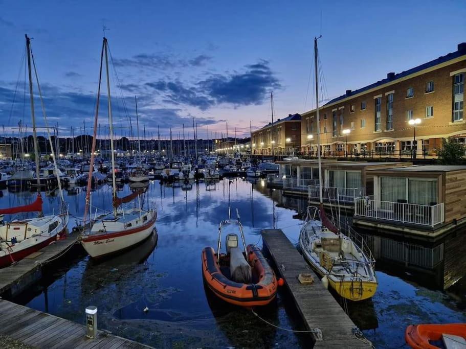 Sea View Luxury 5 Star Cottage Near Milford Marina Milford Haven Buitenkant foto